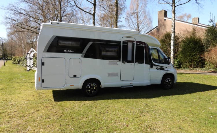 Een compacte, luxe 2/3p camper  BJ 2018