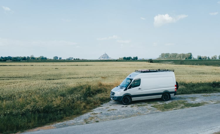 Adventure on wheels! Self build offroad Mercedes Sprinter