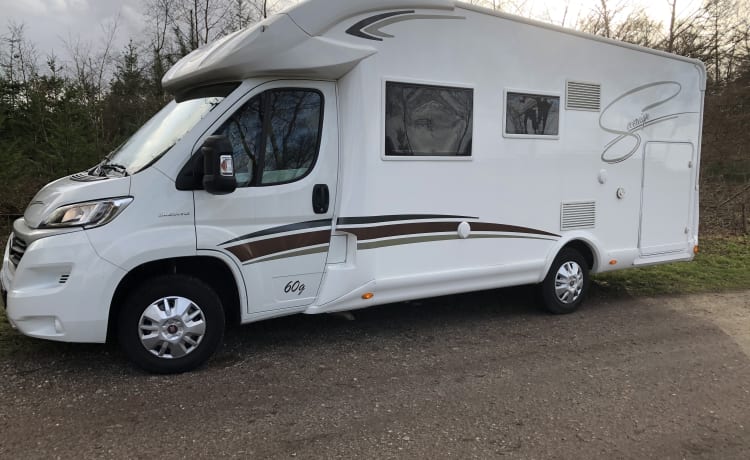 Schöner MC Louis Sovereign 60G Camper für 2 bis 5 Personen