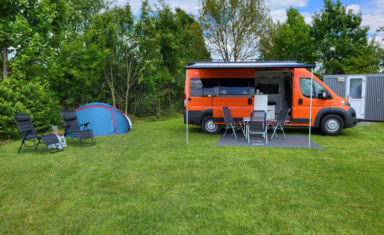 Camping-car Fiat Ducato pour 5 personnes (construit en 2017) (construit en 2023)