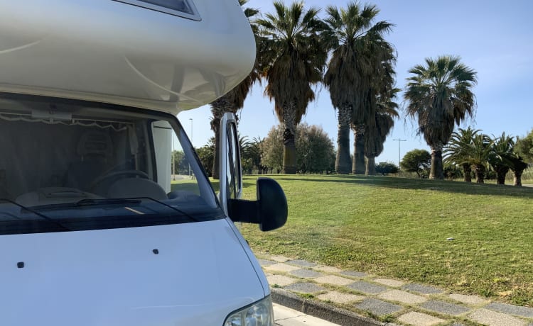 Mizar – Grote camper met 2 tweepersoonsbedden om heel Sardinië te doorkruisen