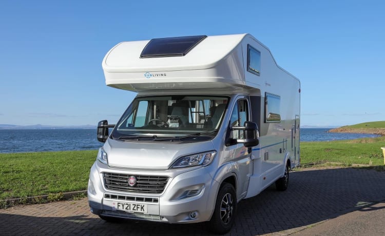 Saltire sunsets Motorhome hire  – 6 berth Fiat alcove from 2021