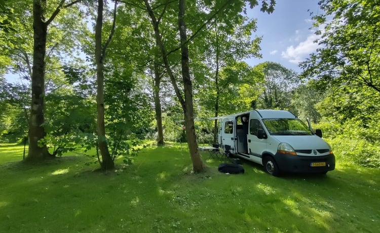 Bus appa – Gezellige zelfbouwcamper voor 2 personen est 2023