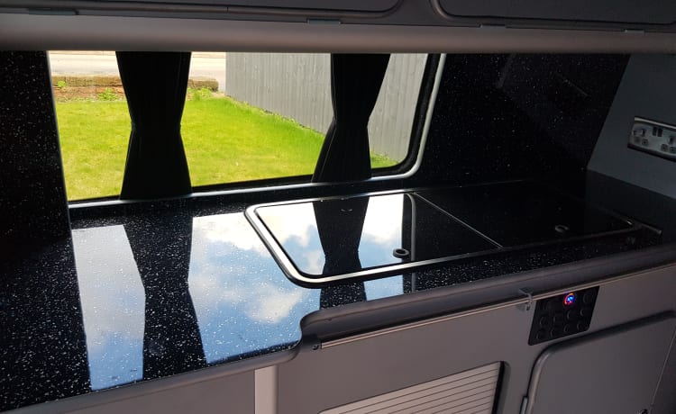 Black Beauty – Mercedes-Benz campervan Brand new conversion with drive away Awning