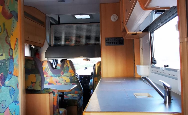 Camper familiare fino a 6 posti per una bella vacanza!