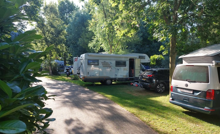 Geräumiger und schöner 6-Personen-Familiencamper