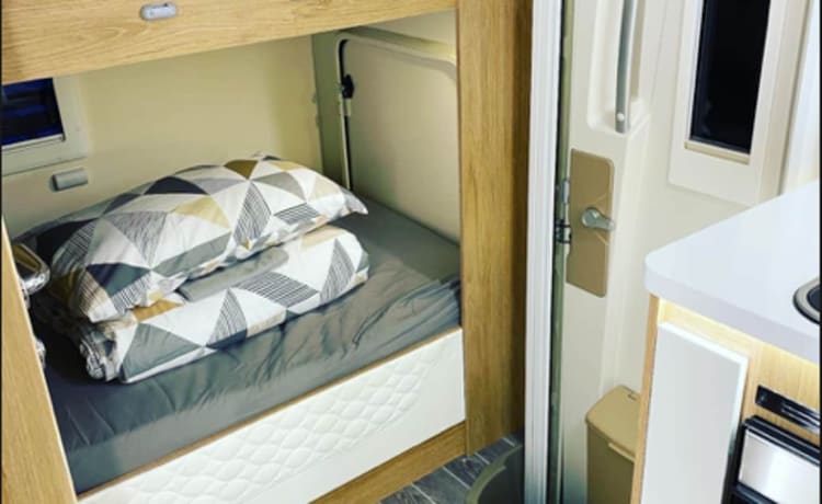 Pioneer – Pioneer - Camper a 5 posti letto