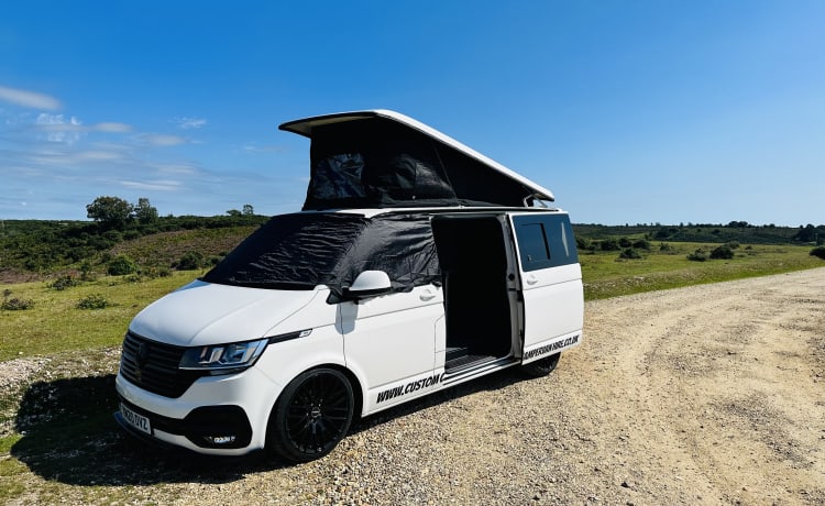 4-persoons Volkswagen campervan uit 2020