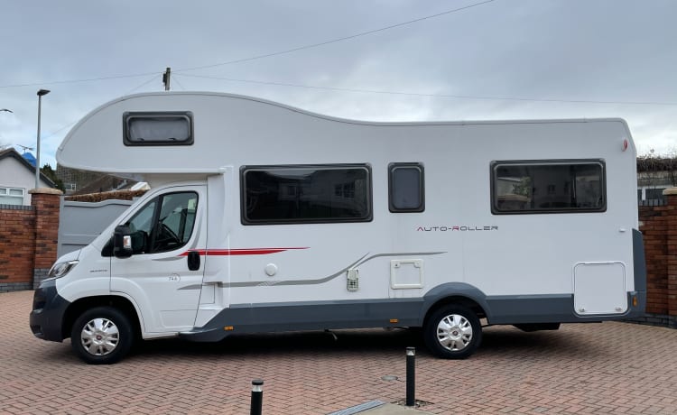 6 BERTH MOTORHOME 