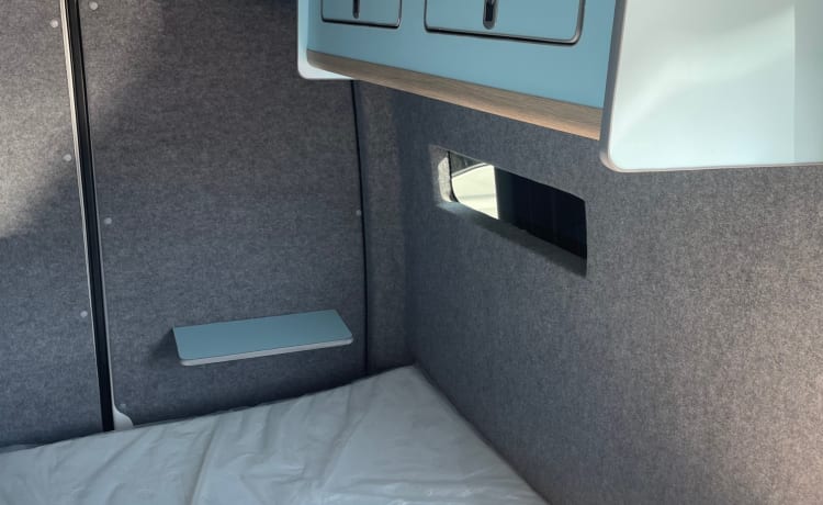 mercy – Neu gebauter Mercedes Benz Campervan mit 2 Schlafplätzen und 3 Sitzen mit Sicherheitsgurten