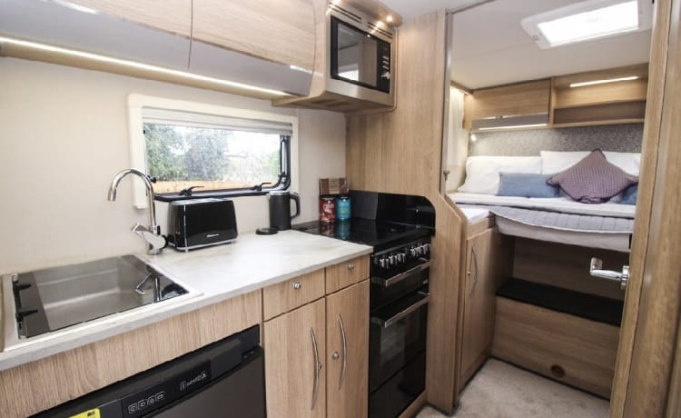 imala – Imala 4 berth Ford semi-integrated from 2021