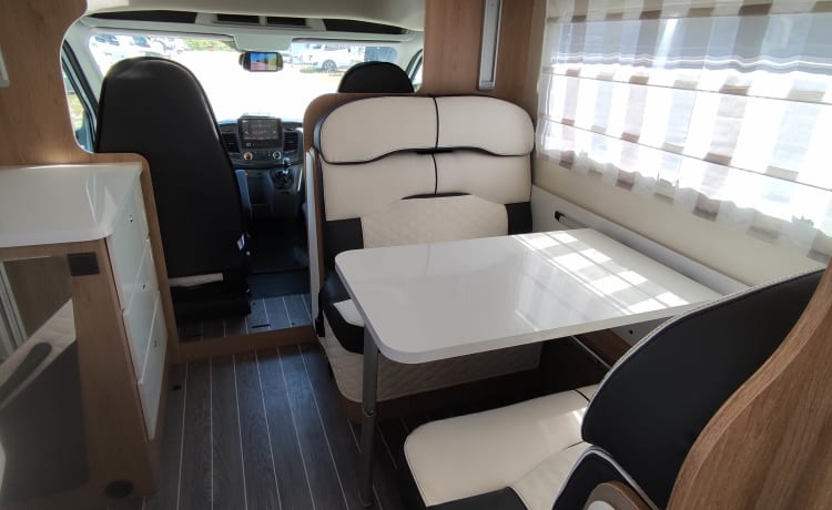 Modern 22 reg Roller Team Auto Roller 747, 6  Birth Luxury Motorhome