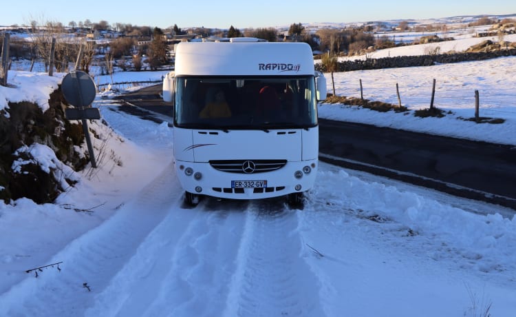 huur een Mercedes Rapido