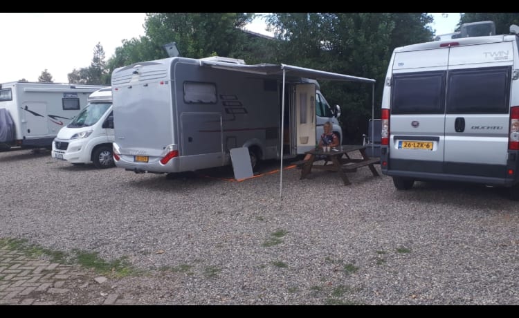 Ons gezellige huisje op wielen  – 3p Hymer semi-intégré de 2008