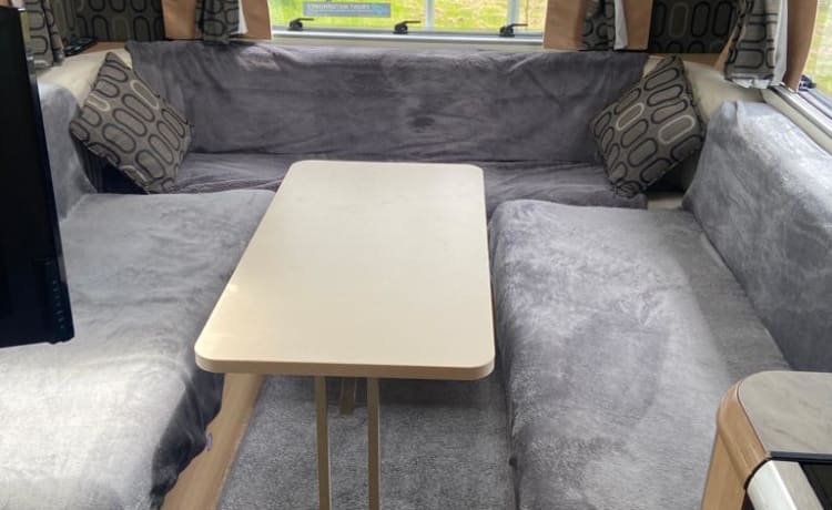 Anni – 6 berth Fiat alcove from 2010