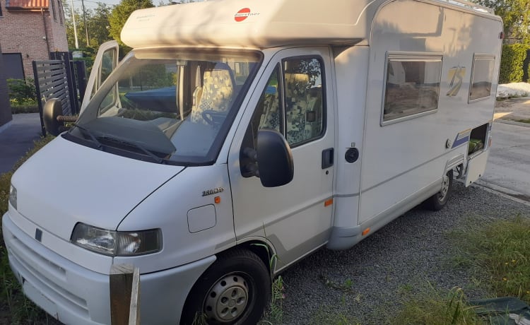 ALKO – Camping-car spacieux et pratique Type Bürstner