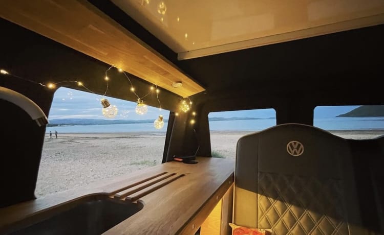 Luna – Magnifique camping-car Volkswagen Transporter 4 couchages