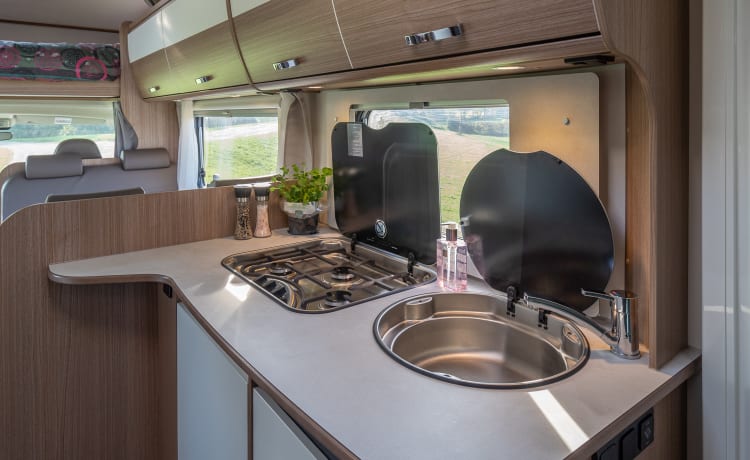 Carado  – Lovely new family camper, plenty of storage space, sleeping space and parking air conditioning