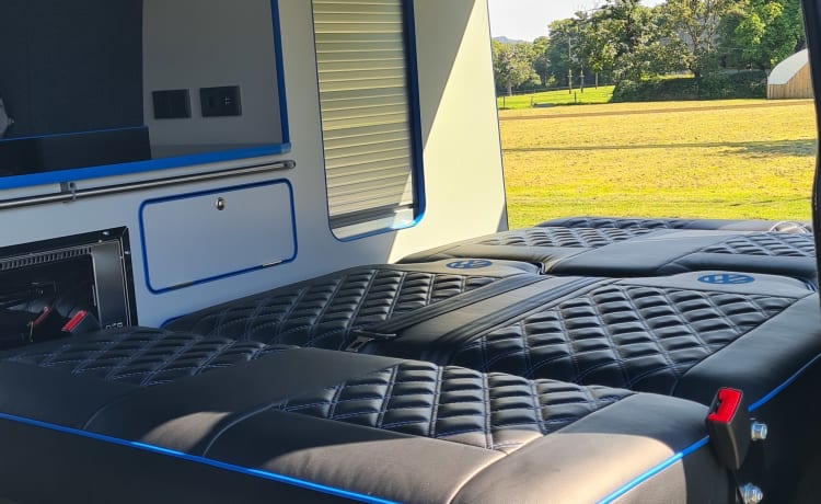 Valerie – VW T6 2021 Brand new camper conversion 