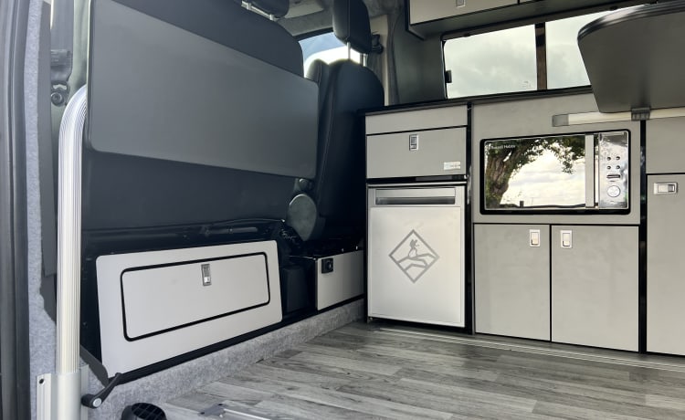 Heidi – Der FORD TRANSIT CUSTOM LWB EXPLORER