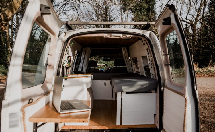 VW Caddy MicroCamper - Cosy & Moderne