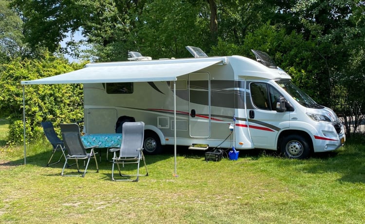 Camping-car 4 personnes Fiat Ducato Sunlight T69