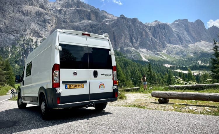 Flow  – Auf ein Abenteuer mit diesem coolen DIY Fiat Ducato MultiJet 150 185 PS