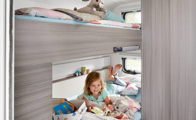 Irene – Bellissimo camper perfetto per famiglie con 4 posti letto