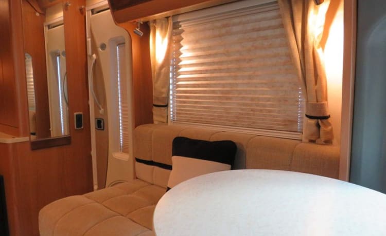 Wilma – Go OUT OUT in Wilma, 2 Seat belt, 4 berth Other semi-integrated from 2011