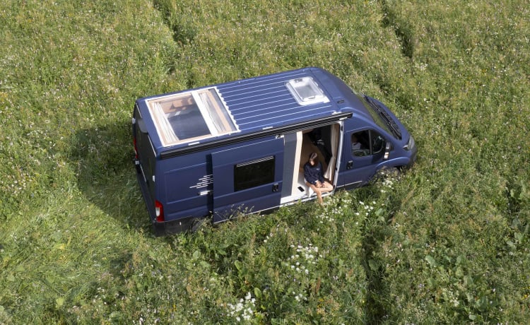 LE VAN ØBERNIGHT Chamonix - sleeping under the stars