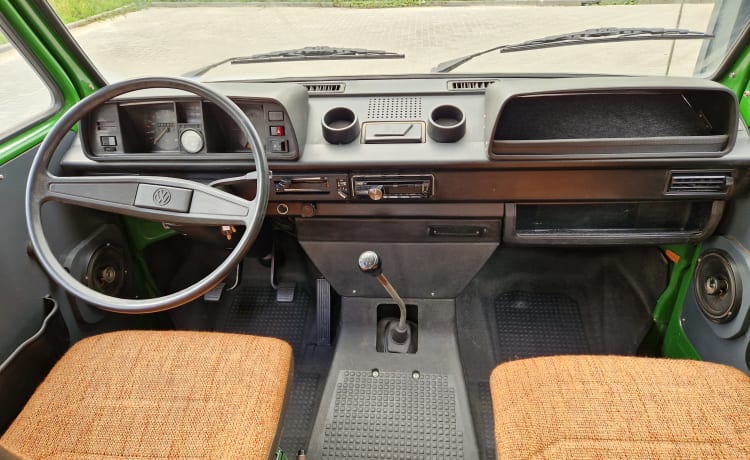 Klassieke Volkswagen T3 uit 1983 voor een onvergetelijke vakantie