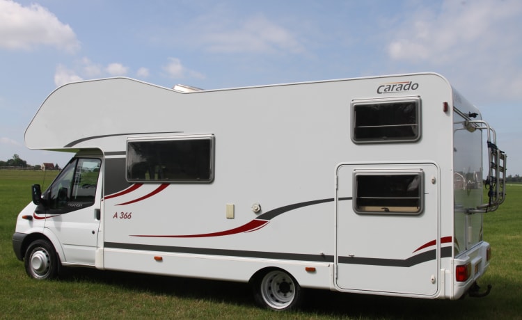 Carado A366 – Grand camping-car familial Carado A366 pour 7 personnes !!