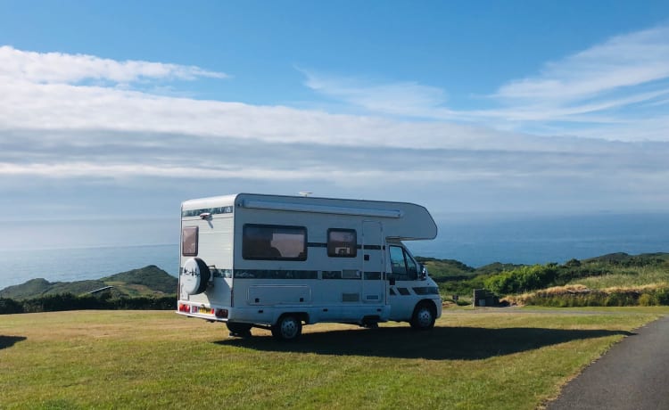 Nevis – Grote Familie Camper-5 slaapplaats Fiat