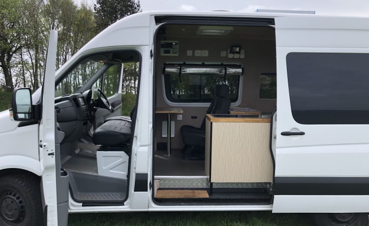 Blanco – 2-persoons Volkswagen camper uit 2015