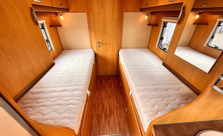 Nice semi-integrated camper for 2 people