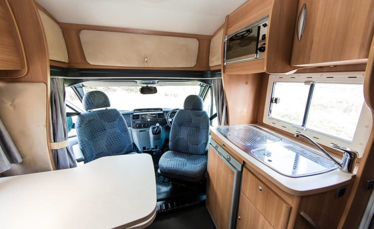 Poppy – 2 Berth Motorhome - Chausson