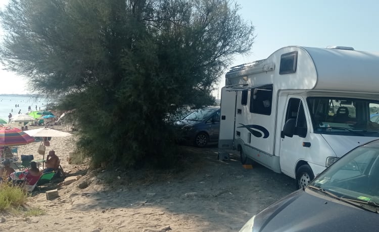 CapoCamper – Mec Luis 560 7 zitplaatsen 