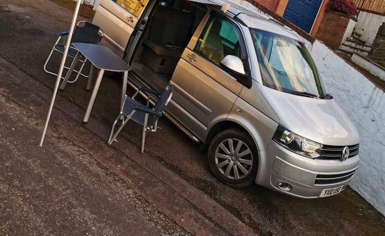 Calvin the Camper – Top Spec VW California 4 berth with night heater. Price inc insurance!