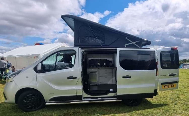 Trevor – 4 berth Renault campervan from 2016