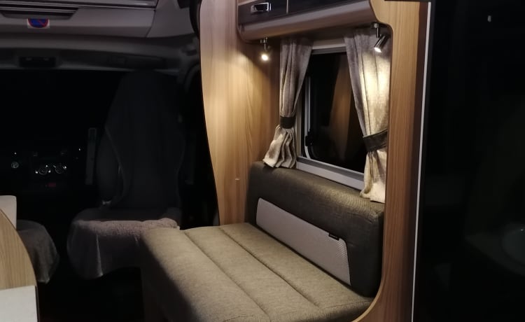 Swift Toscane – Extra spacious camper Tuscany Swift for 4 people