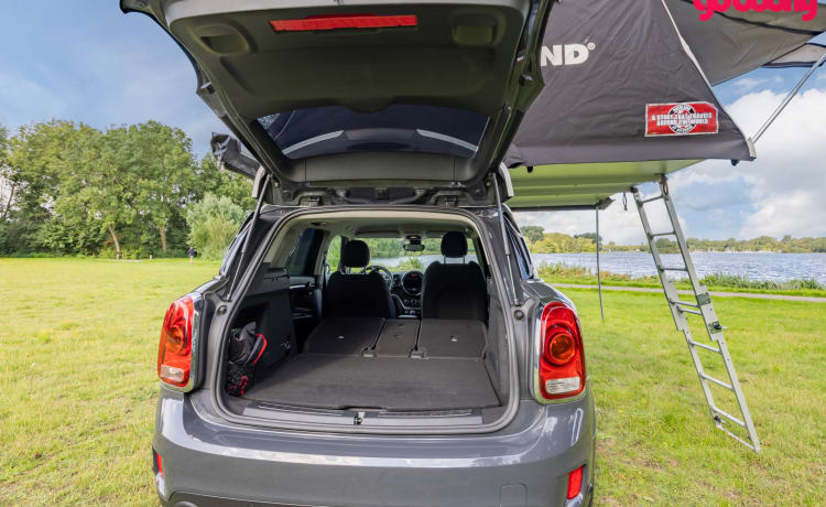 Camperman – Op avontuur met de Camperman: Mini Countryman met luxe daktent