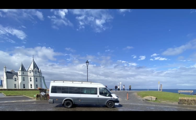 Geräumiger Ford Transit Campervan