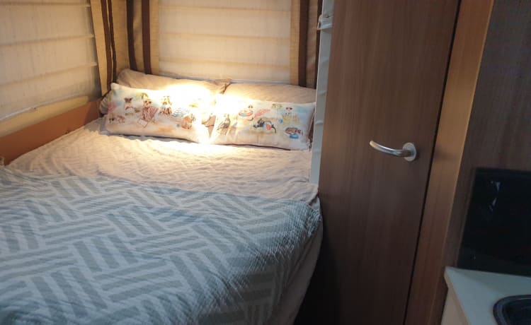 Gertie – Luxury 4 posti letto, letto fisso, riscaldamento, Assicurazione inclusa dal 30 marzo