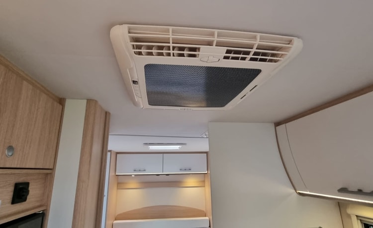 Ruime integraalcamper, van alle gemakken voorzien!  – Camping-car intégral Sunlight pour 4 personnes à partir de 2019