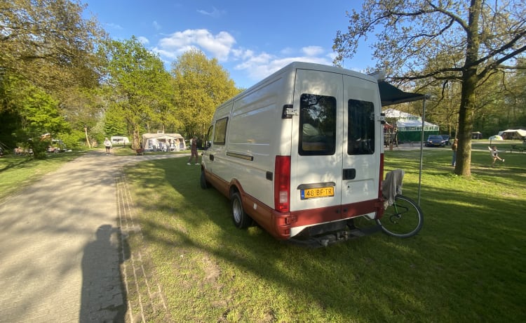 Claude de Bussy – Iveco Daily, the motorhome for your adventures!