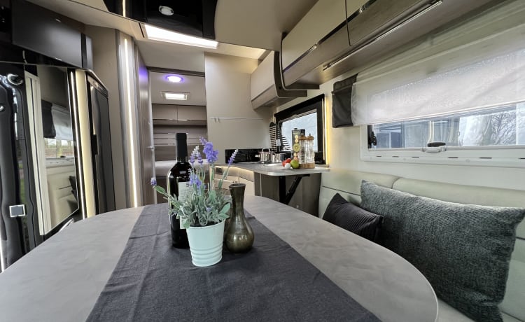 Chausson 768 – Luxury, atmosphere and automatic!