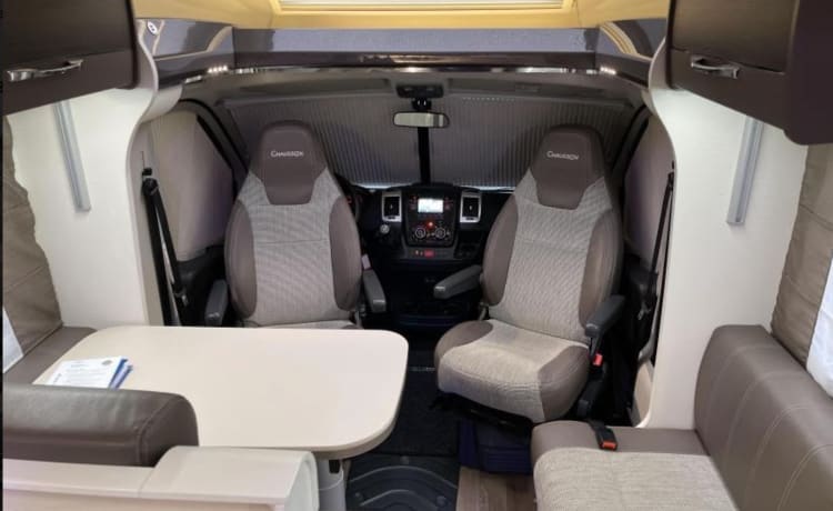 4p Chausson semi-integrated uit 2018