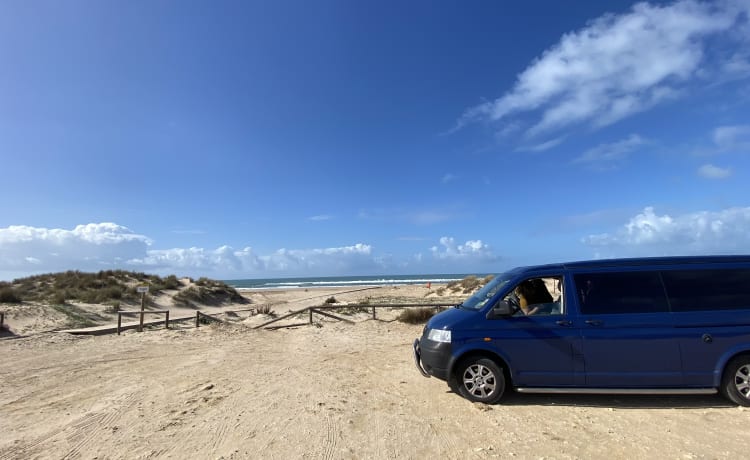 Bommeltje VW T5 extra binnen ruimte  – 2p Volkswagen Wohnmobil aus dem Jahr 2007