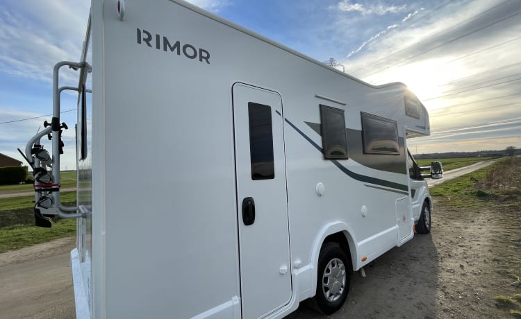 Goose the Galavantor – 6 berth Rimor alcove from 2022