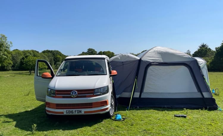 Ginger – 4 berth Volkswagen campervan from 2016